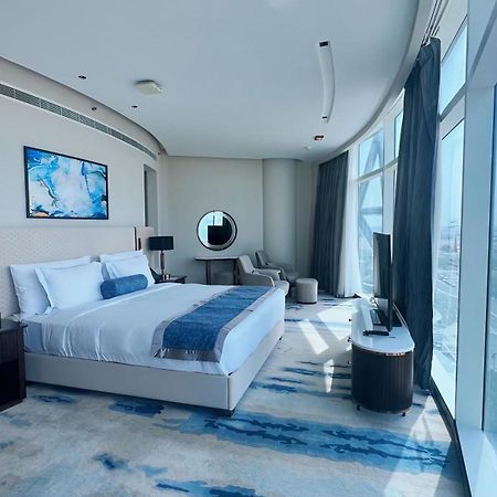 Century Marina Hotel - Lusail Luaran gambar A bedroom at the hotel