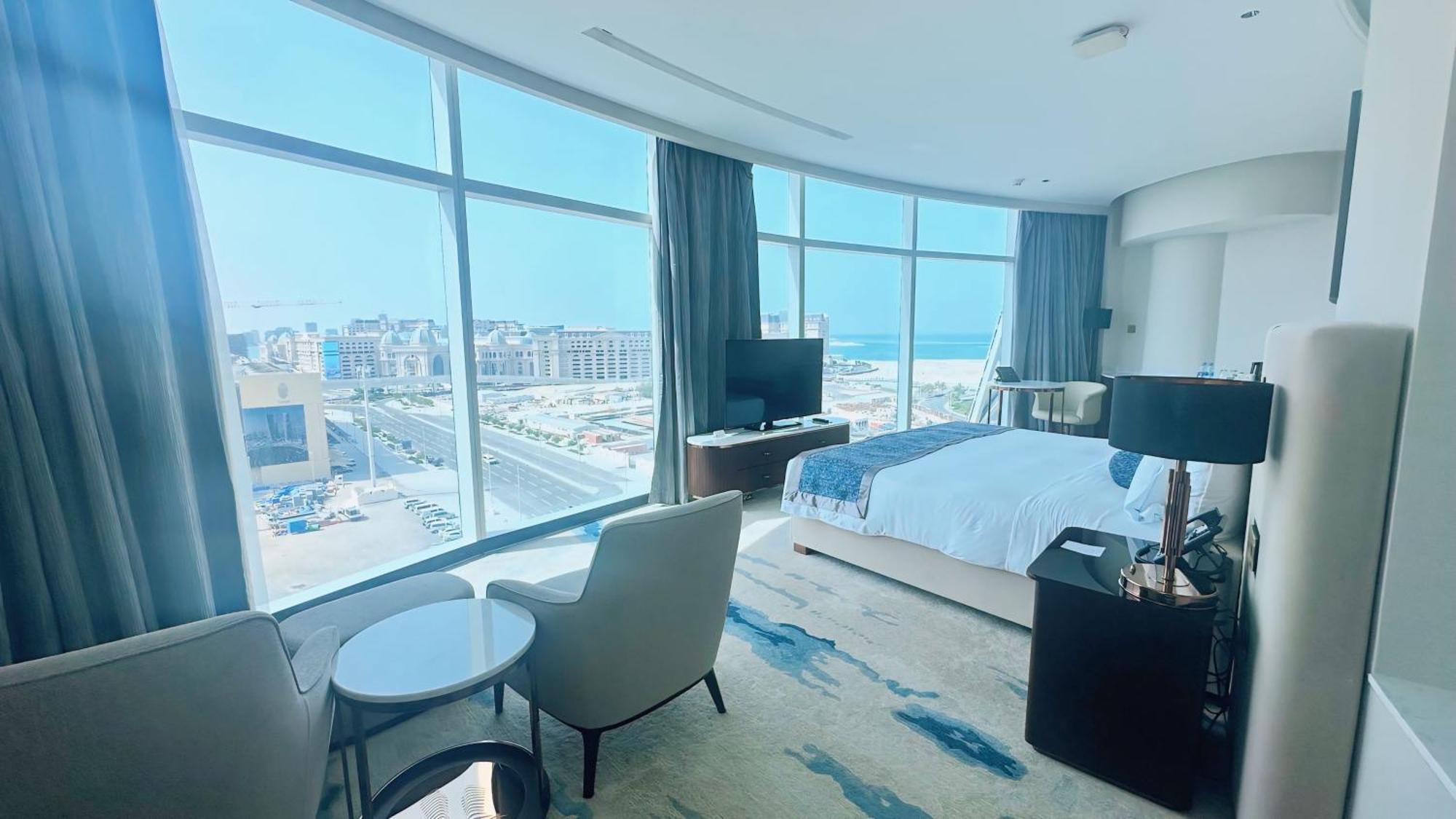 Century Marina Hotel - Lusail Luaran gambar A bedroom at the hotel