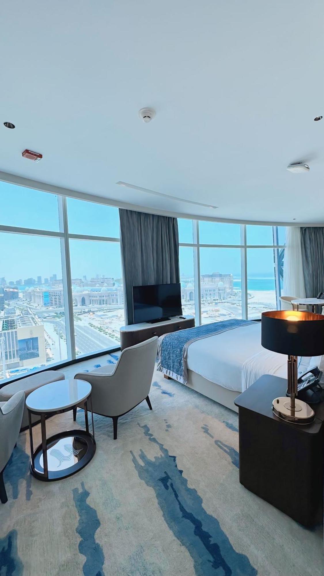 Century Marina Hotel - Lusail Luaran gambar A bedroom at the hotel