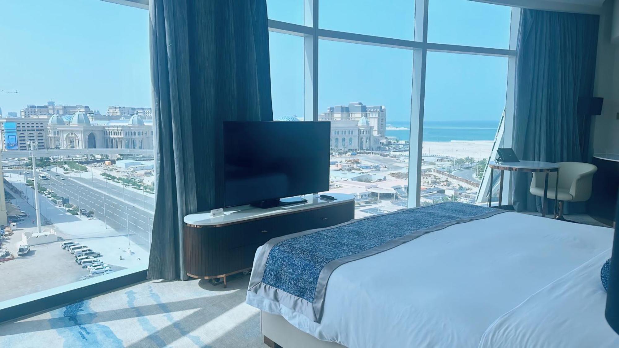 Century Marina Hotel - Lusail Luaran gambar A bedroom at the hotel